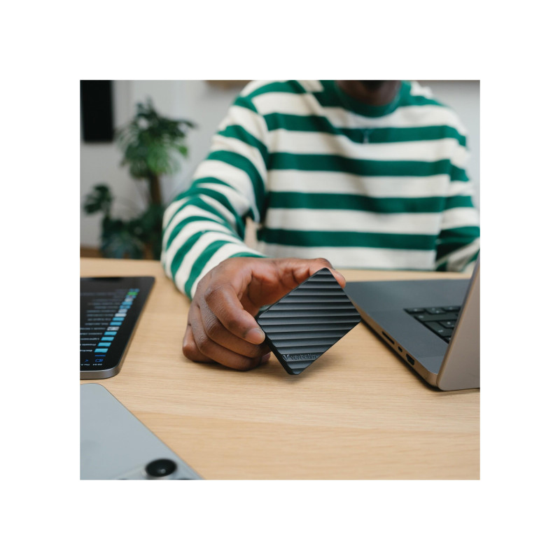 Внешний SSD 512GB Verbatim Store 'N’ Go Mini Stripe, Black