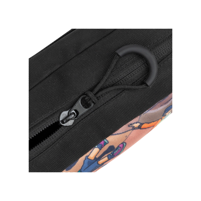 Сумка-пояс Rivacase 5410, "Skaters", черная